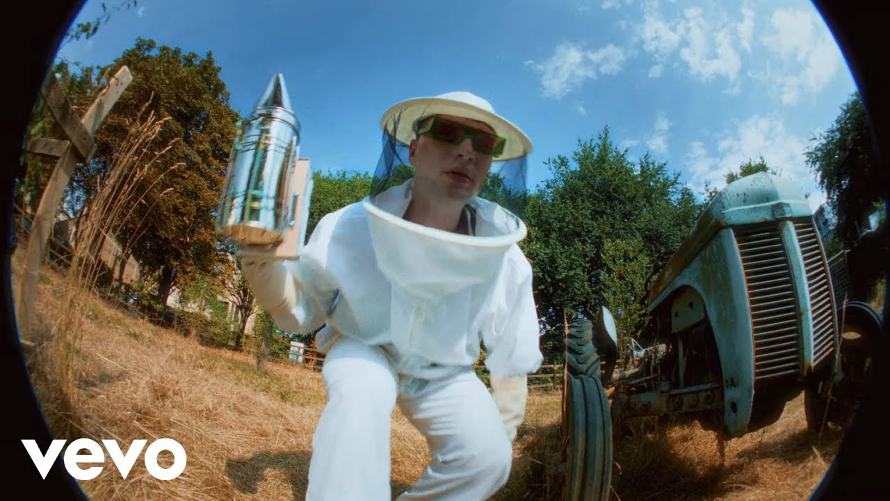 DanDlion - Knock Knock (Official Video)