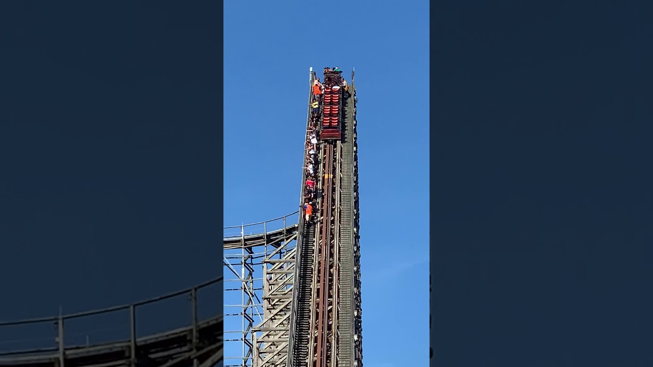 El Toro - Roller Coaster Gets Stuck!! --Emergency Evacuation!! Six Flag ...