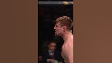 Only the 2nd Twister submission in UFC history 🤯 @UFC brings his ground game to the  co-main event!