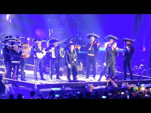 Christian Nodal ft.