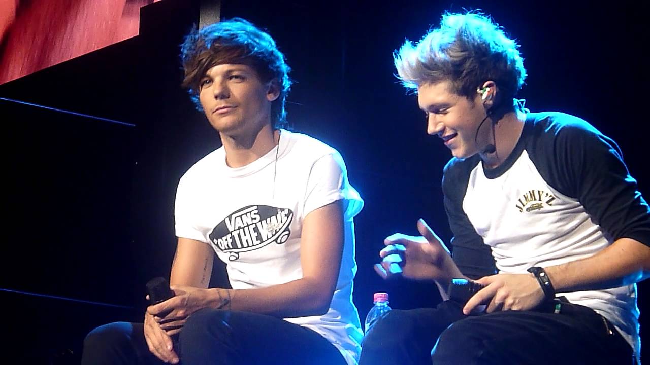 One Direction - Over Again (Sydney Oct 5th)