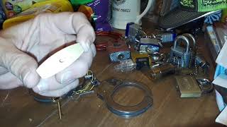 (728R) Reupload of Picking a Cuff Lock Brass Handcuff Keyed Padlock (728R) Reupload of Picking a Cuff Lock Brass Handcuff Keyed Padlock
