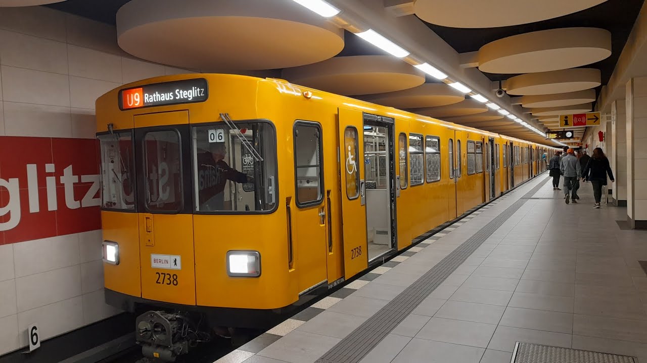 Mitfahrt in der kompletten U9 von Osloer Straße bis Rathaus Steglitz im F84 2738