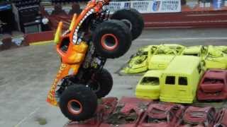 El Toro Loco - Monster Jam Wheelie Competition - 2013