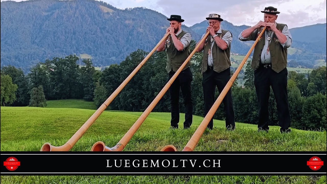 Toni Rotz Tagwache am 1. August in Kerns mit dem Alphorn Trio