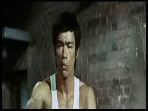 Bruce Lee VS Italian Thugs