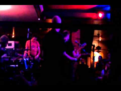 Built To Spill Live The Cellar Door Visalia Ca