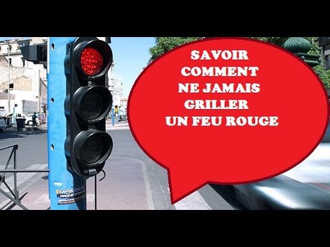 Vidéo: Pouvez-vous aller à gauche au feu rouge ?