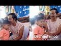 Padre soltero se viste de madre en festival de las madres