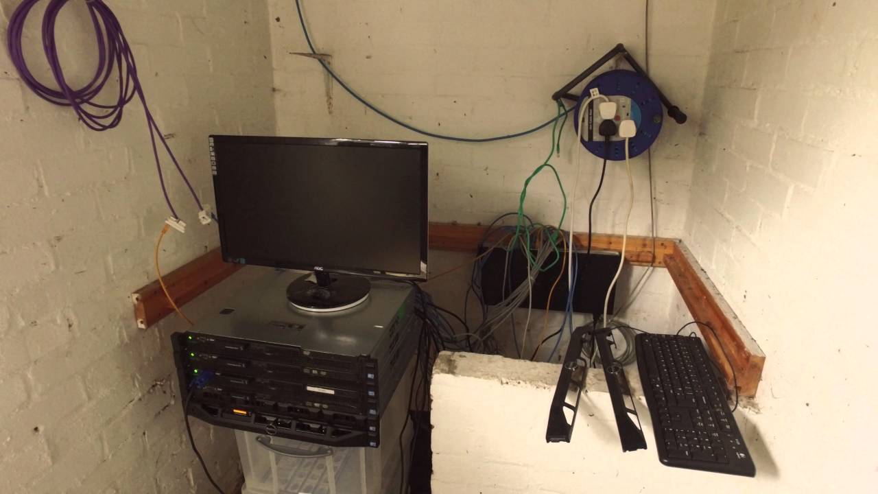 How To Set Up A Small Business Computer Network | Etop Technology