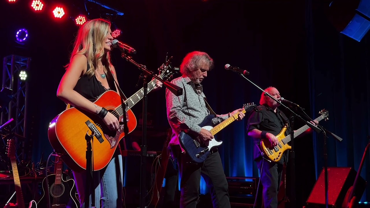 C’mon, C’mon Wildflower A Tribute to Sheryl Crow Live at Canoes