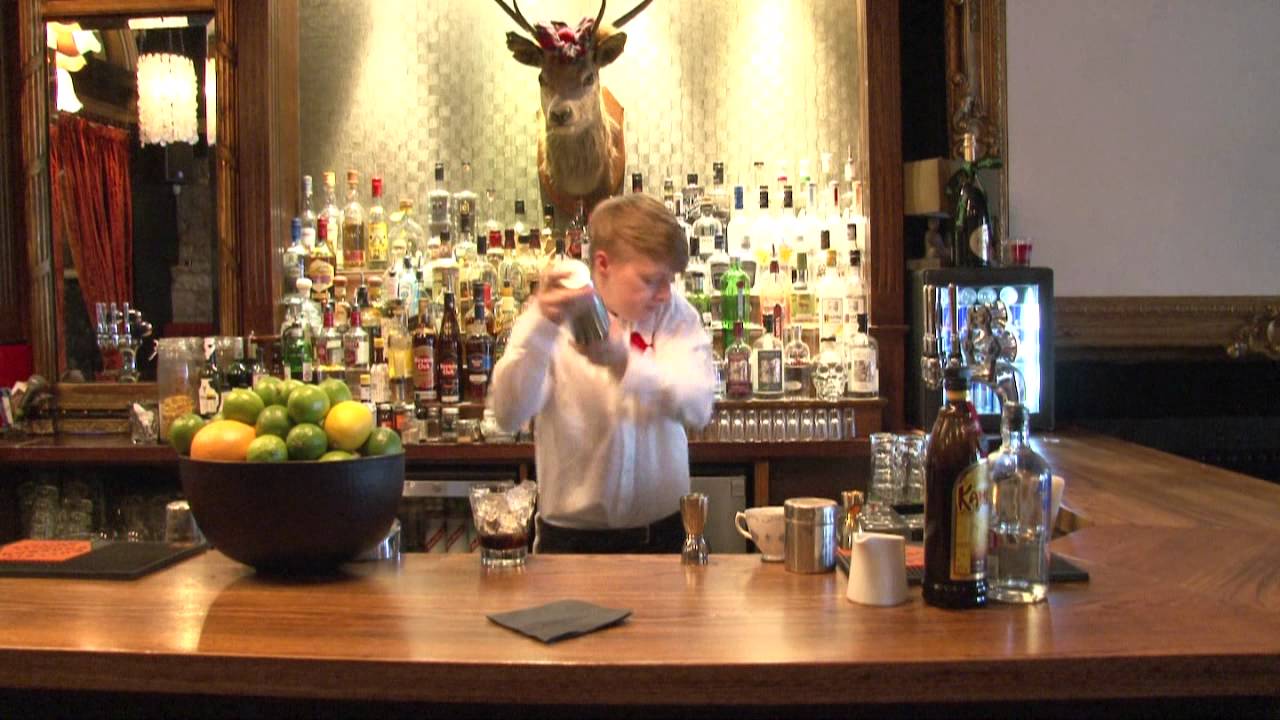 White Russian cocktail: "How to make" recipe - YouTube