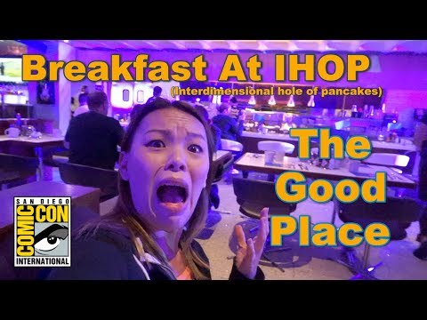 SDCC: Interdimensional Hole Of Pancakes The Good Place Restaurant  Experience - YouTube