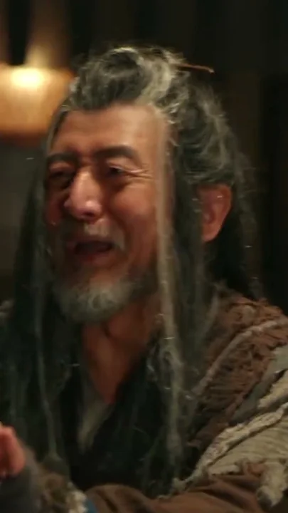 神秘老头救下狄仁杰 | YOUKU COSTUME #大唐狄公案 #JudgeDeesMystery #周一围 #王丽坤 #钟楚曦 #shorts #优酷 #youku