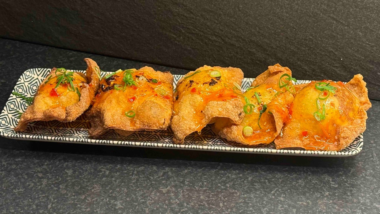 Wonton-nachos med crabrangoon-fyllning