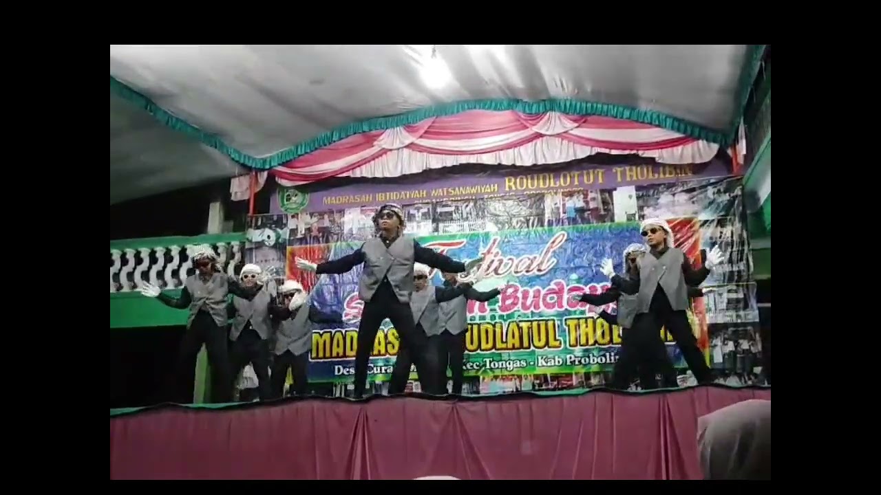 PENAMPILAN JAVEN KERENN !!by nia JUDUL LAGU 