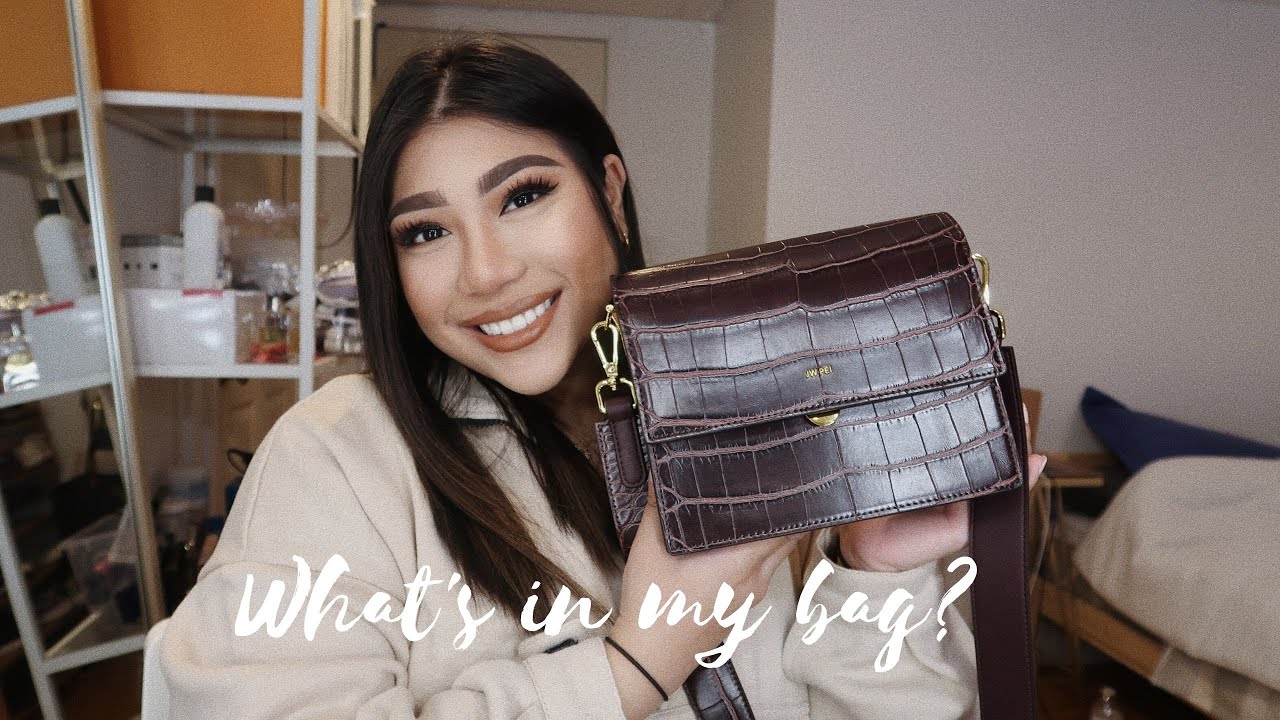 WHAT'S IN MY BAG? | JW Pei Mini Flap Bag - YouTube