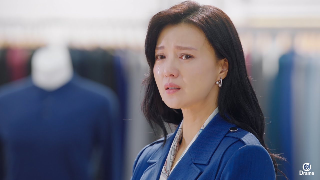 Директор встретил первую любовь, узнал, что она вдова, и расплакался!