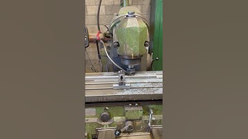 Absolute beast of a milling machine I worked on at my old job, anyone know the make?