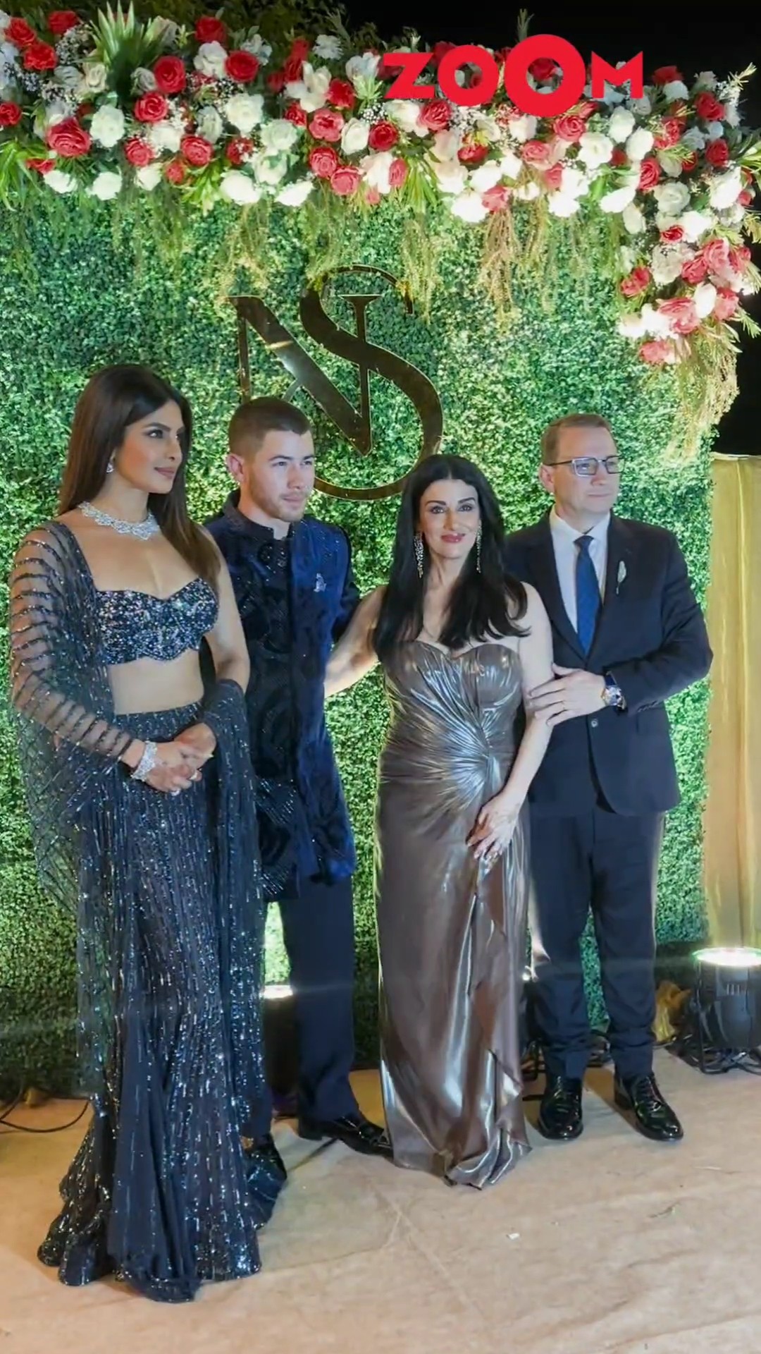 Priyanka-Nick Jonas POSE together with his parents at  brother-in-law Siddharth's Sangeet ? #shorts