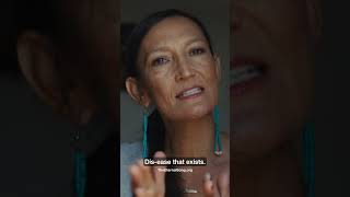 Illness is disharmony not disease- a traditional Diné perspective
In the Little Singer film , Jeneda Benally shares a traditional Diné understanding of illness.
An artist, musician, and longtime advocate for Indigenous rights and environmental protection, Jeneda speaks to a worldview where illness is reframed from disease to disharmony.
Something out of balance.
In this way of seeing, the focus goes beyond symptoms.
It is on relationship.
On where something has come out of alignment, within the self, with others, with the land.
And it is there, at the root, that the path forward begins.
🗓️ Join us for the Virtual Film Premiere & 3-Day Gathering
May 26–28, 2026
🔗 Link in bio or visit TheEternalSong.org/LittleSinger Illness is disharmony not disease- a traditional Diné perspective