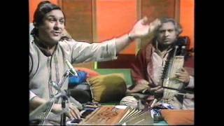 Ghulam Ali - Ae husn-e-be parvah.avi chords