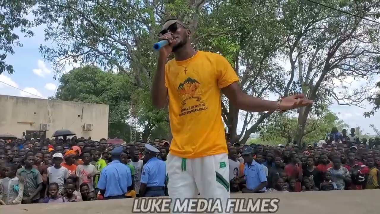 Actuação de Zé Diacho e Associação dos Músicos de Mulevala de