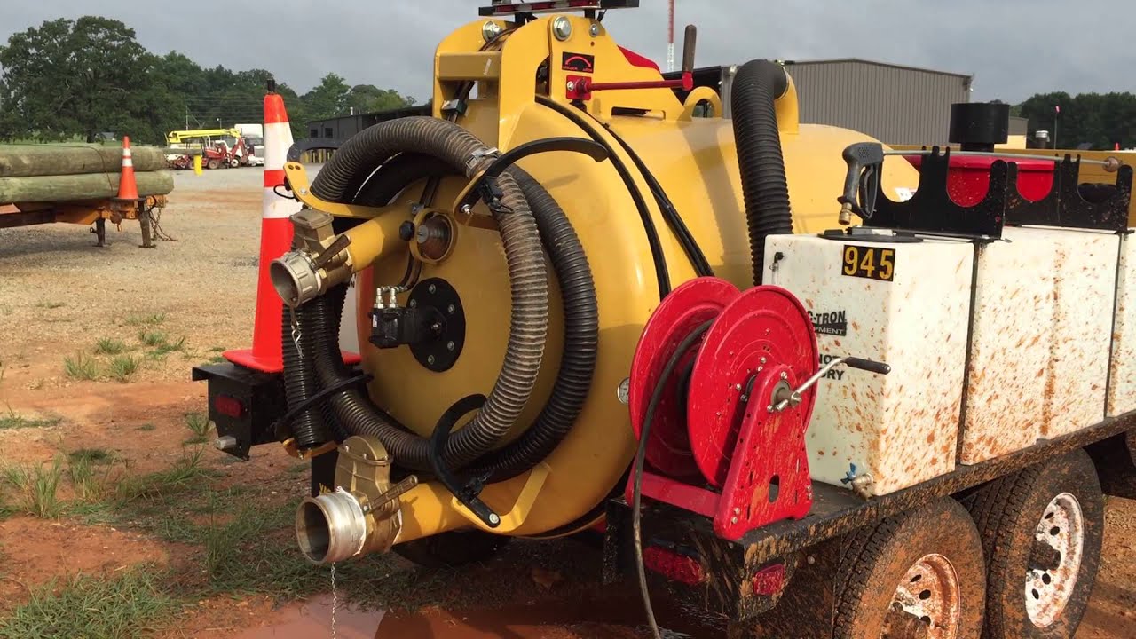 VacTron LP533-XDT:  Closing the door after dumping / cleaning