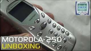 Motorola Timeport 250 Mobile Phone - 'Unboxing'.  Released 2001.