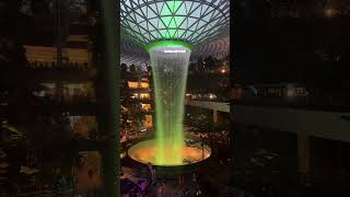 Welcome to Singapore 🤩 #singapore #visitsingapore #beautifuldestinations #viralvideo