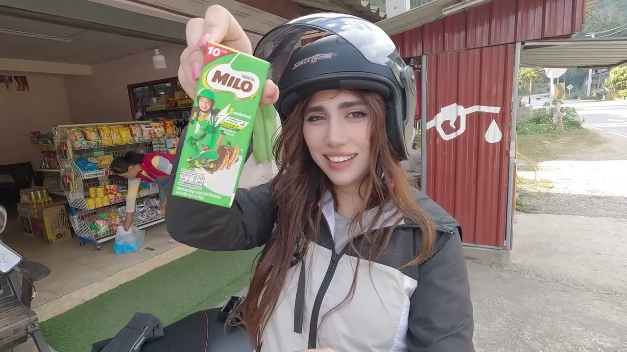 رحلة سفر في أجمل و أخطر طريق في شمال التايلاند | تونسية تستكشف بالدراجة 🇹🇳🇹🇭