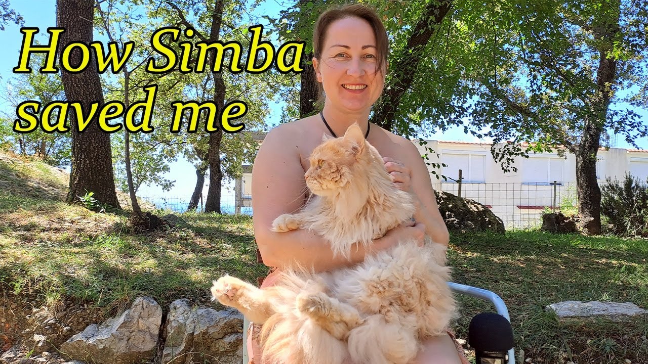 The cat that saved me this morning. naturism and nudism. Mila naturist