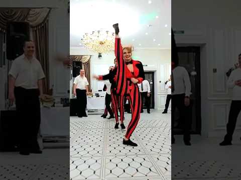 005😀#Shorts😄Веселый конкурс - танец на свадьбе 2024😂💃 'Shine' шоу-балет 'Шайн'💃🎙ведущий🎤 Еламан