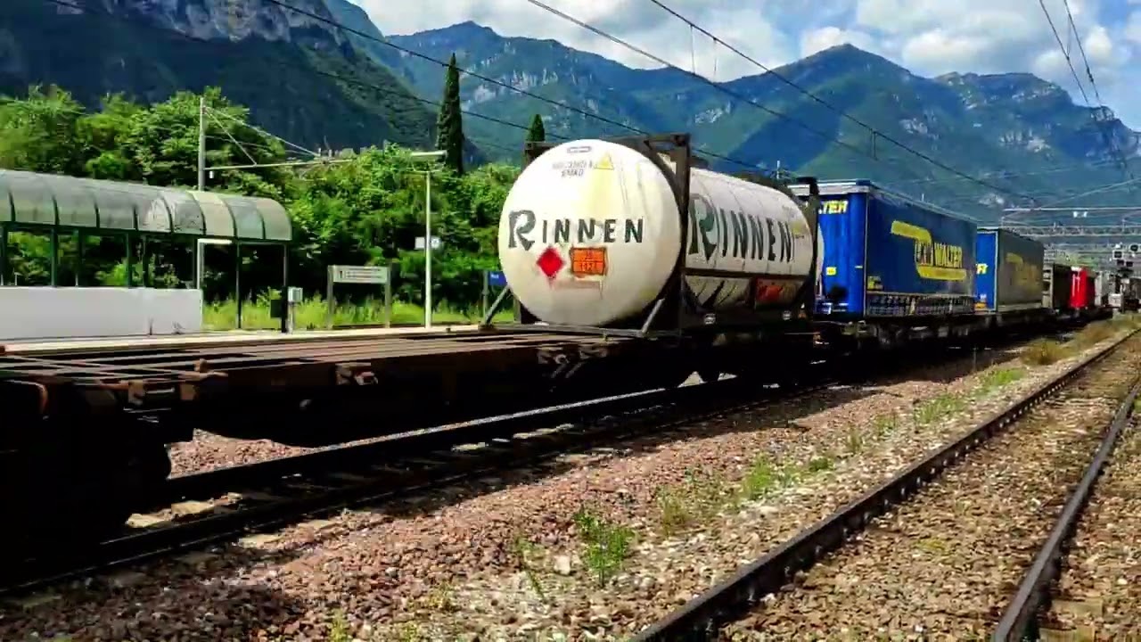 Una Raccolta di Treni Merci sulla Linea del Brennero