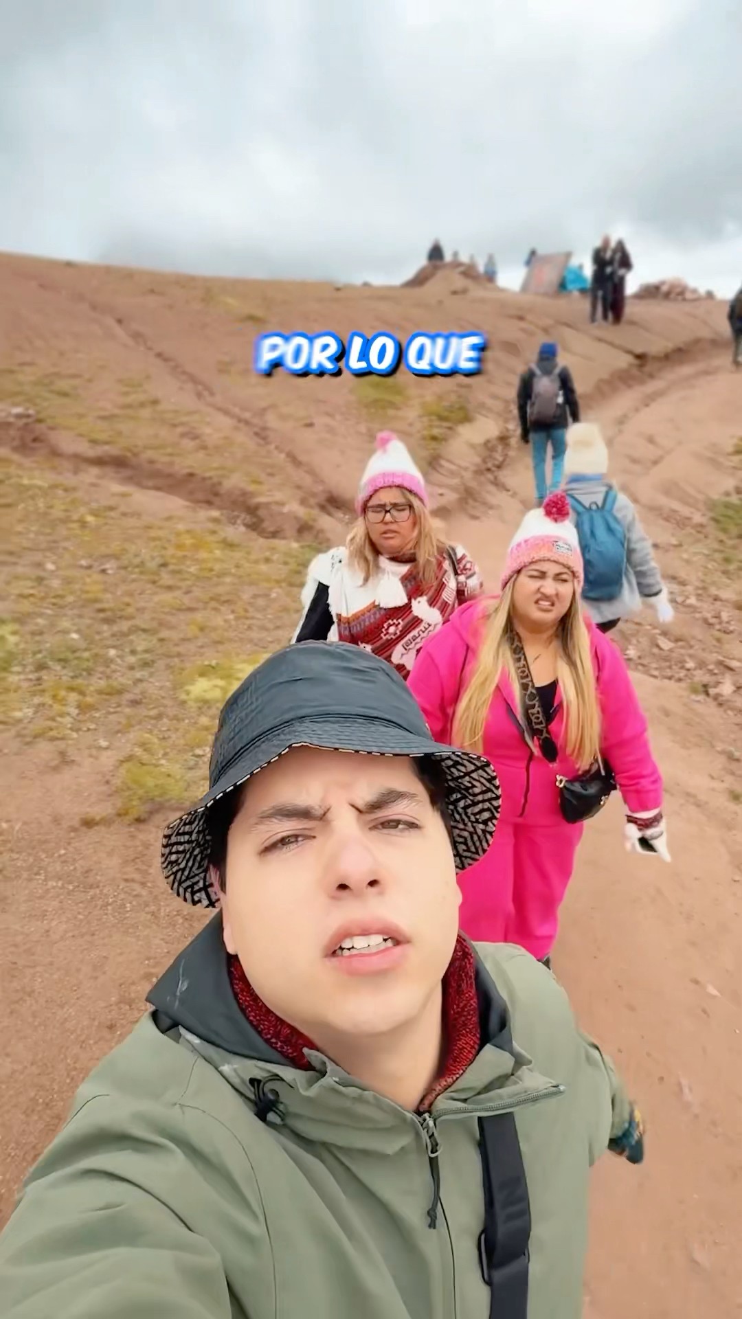 ES REAL LA MONTAÑA DE 7 COLORES #shorts @carolatv_ @MeliRico