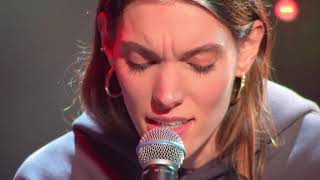 Charlotte Cardin - Main girl (Live) - Le Grand Studio RTL