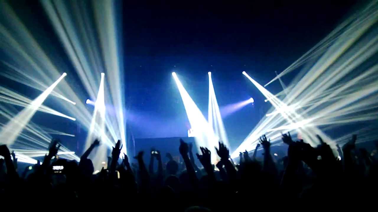 8.12.12 DUBSTEP PLANET - Smack My Bitch Up (Noisia Remix).mp4