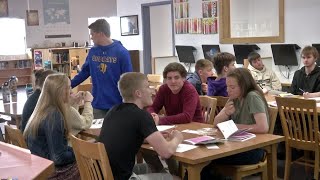 Pilot program teaches Jefferson High students to recognize, respond to mental health crises