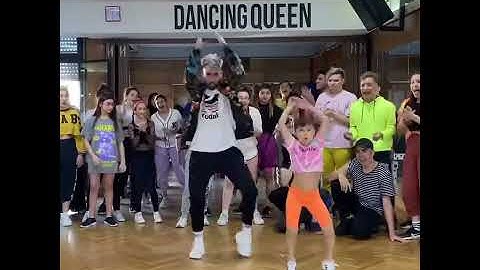 Choreography- Que Tira pa lante