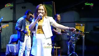 Download Lagu Laila canggung MP3 Download Lagu Laila canggung MP3
