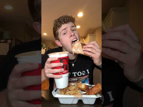 Eating Raising Canes FOOD HACKS for the day!