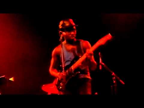 Blood Orange - Sutphin Boulevard [Live @ The Tripl...