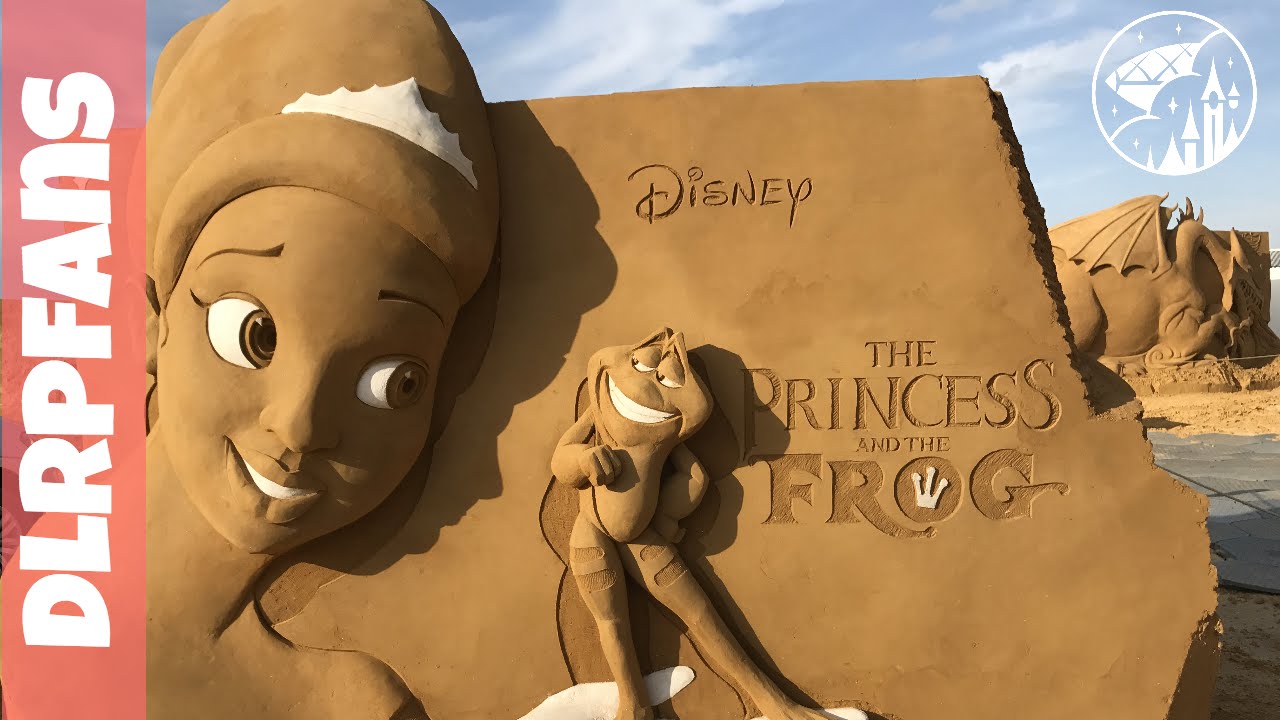 Disney Sand Sculpture ~ Disney Princesses  Beach sand art, Sand  sculptures, Sand art