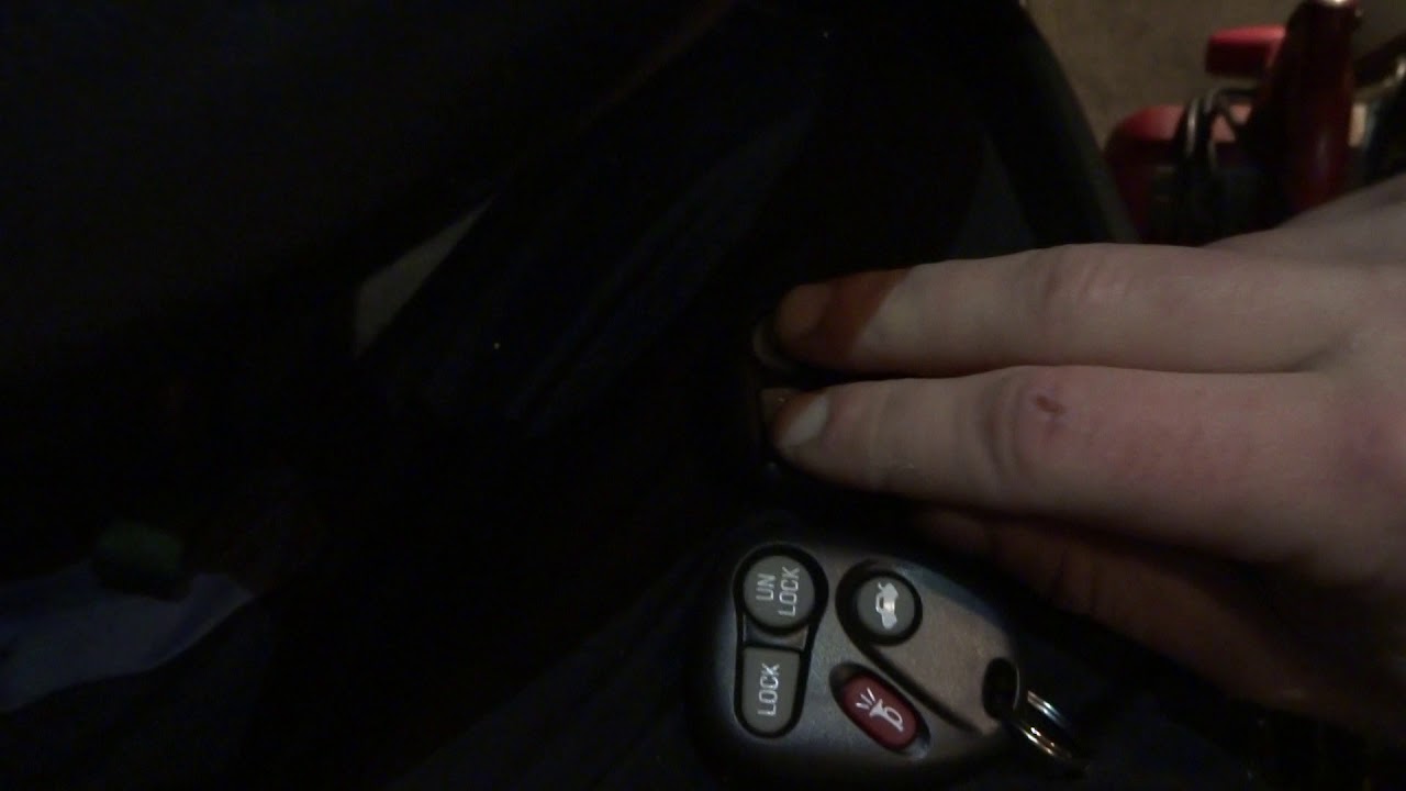 1998-2004 Chevrolet Blazer Key Fob Programming - YouTube