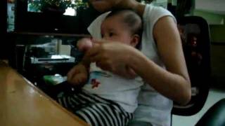 Louis Tran - Watching Children Mv With Mom 2 Months 29 Days