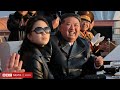 革や毛皮、西側のブランド……金正恩氏の娘のファッションから分かること