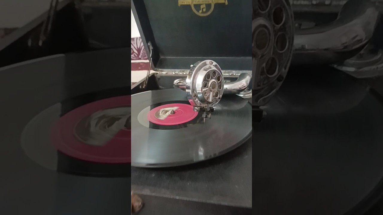 പാൽക്കാരീ..😜 Portable record player Columbia Nostalgia 