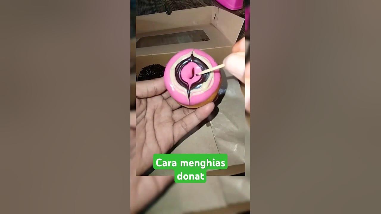 cara menghias donat pake glaze  #dekorasicake  #shorts #menghiasdonat #pemula