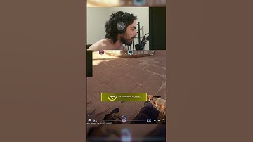 crouching while defusing in cs2 🤯