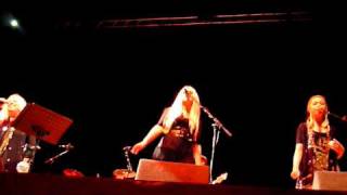 Video thumbnail of "Judie Tzuke Live at the Anvil - The Choices You've Made"